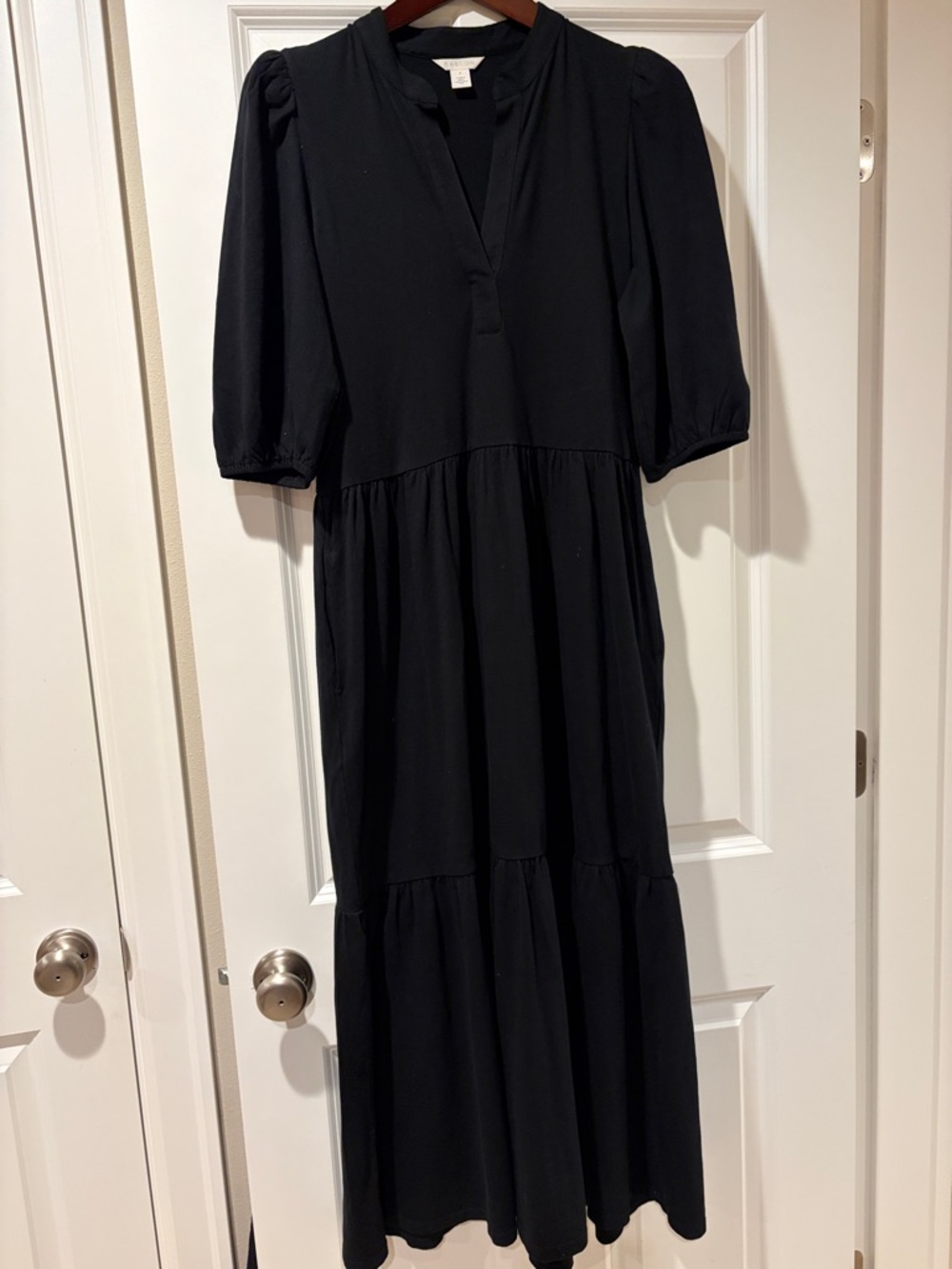 Caslon Women’s Black Tiered Maxi Dress with Short Puff Sleeves S Cotton pull-on